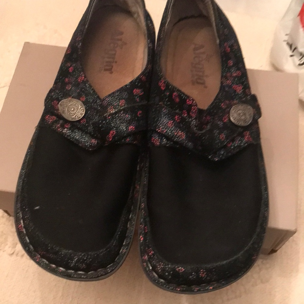 Ladies Algeria shoes